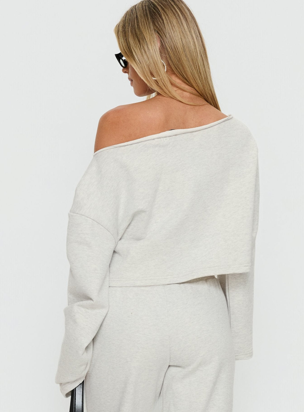 Retreat Raw Edge Off Shoulder Jumper Snow Marle