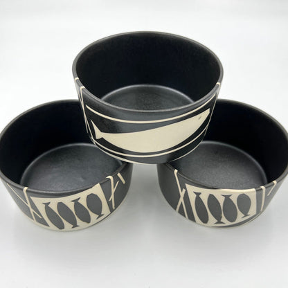Black Bowl with Fish