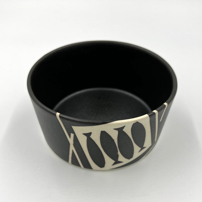 Black Bowl with Fish