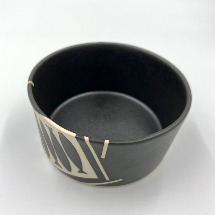 Black Bowl with Fish