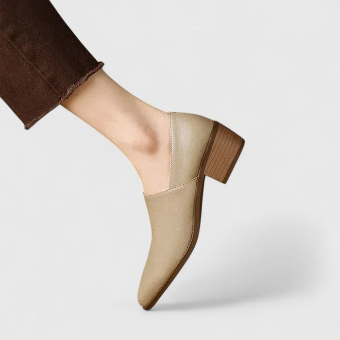 CLAIRE – MODERNE KLASSIEKE SCHOENEN MET LAGE HAK