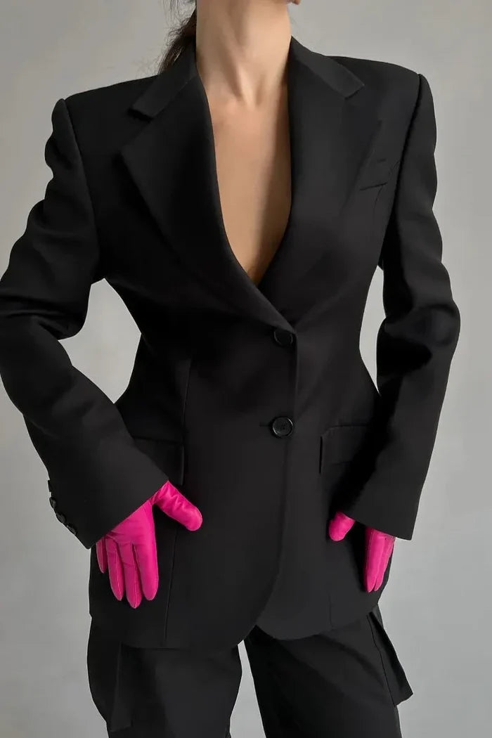 Élodie Grace – Perfect Blazer