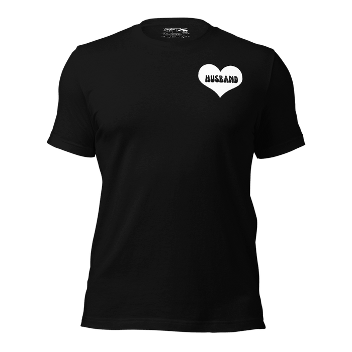 Newlywed travel outfits with coordinating couple shirts